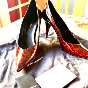 Brown Saint Laurent pumps